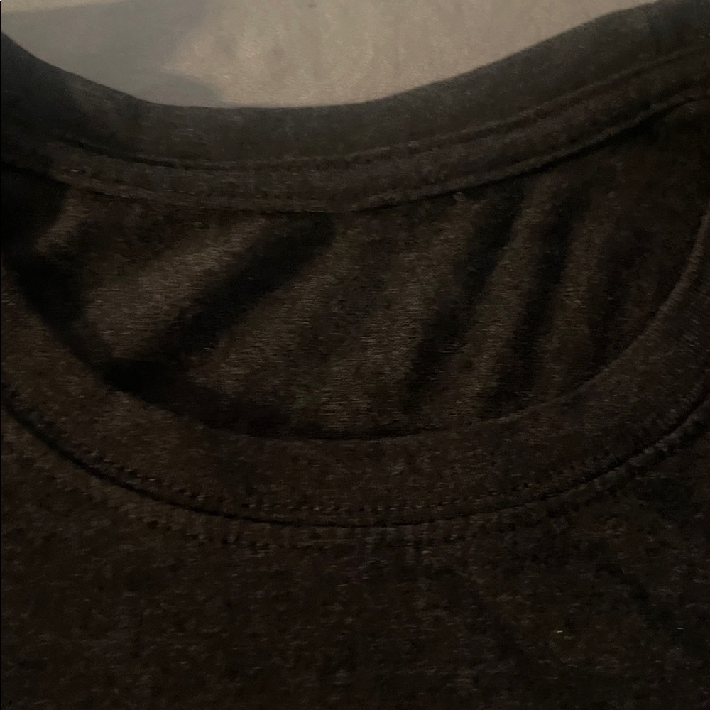 Sublime Graphic Tee with Sun Design- no size indicated but it’s a small - Picture 3 of 6